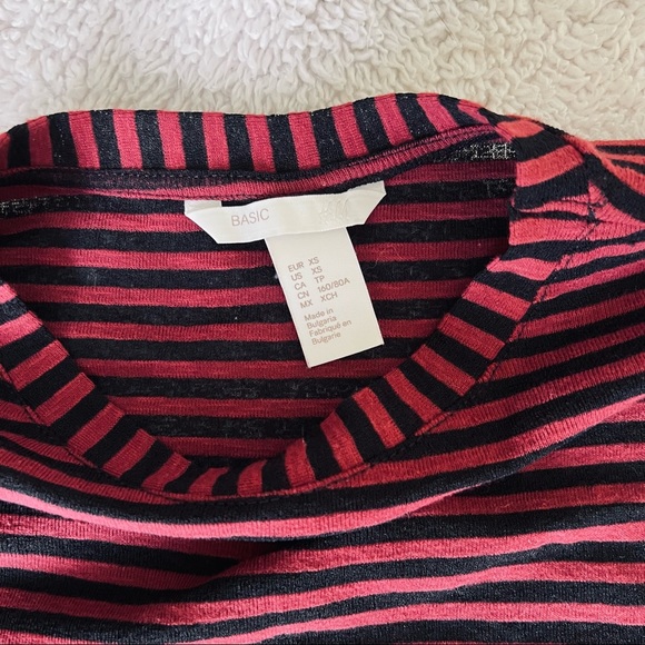 H&M Long Sleeve Tee - Picture 3 of 3